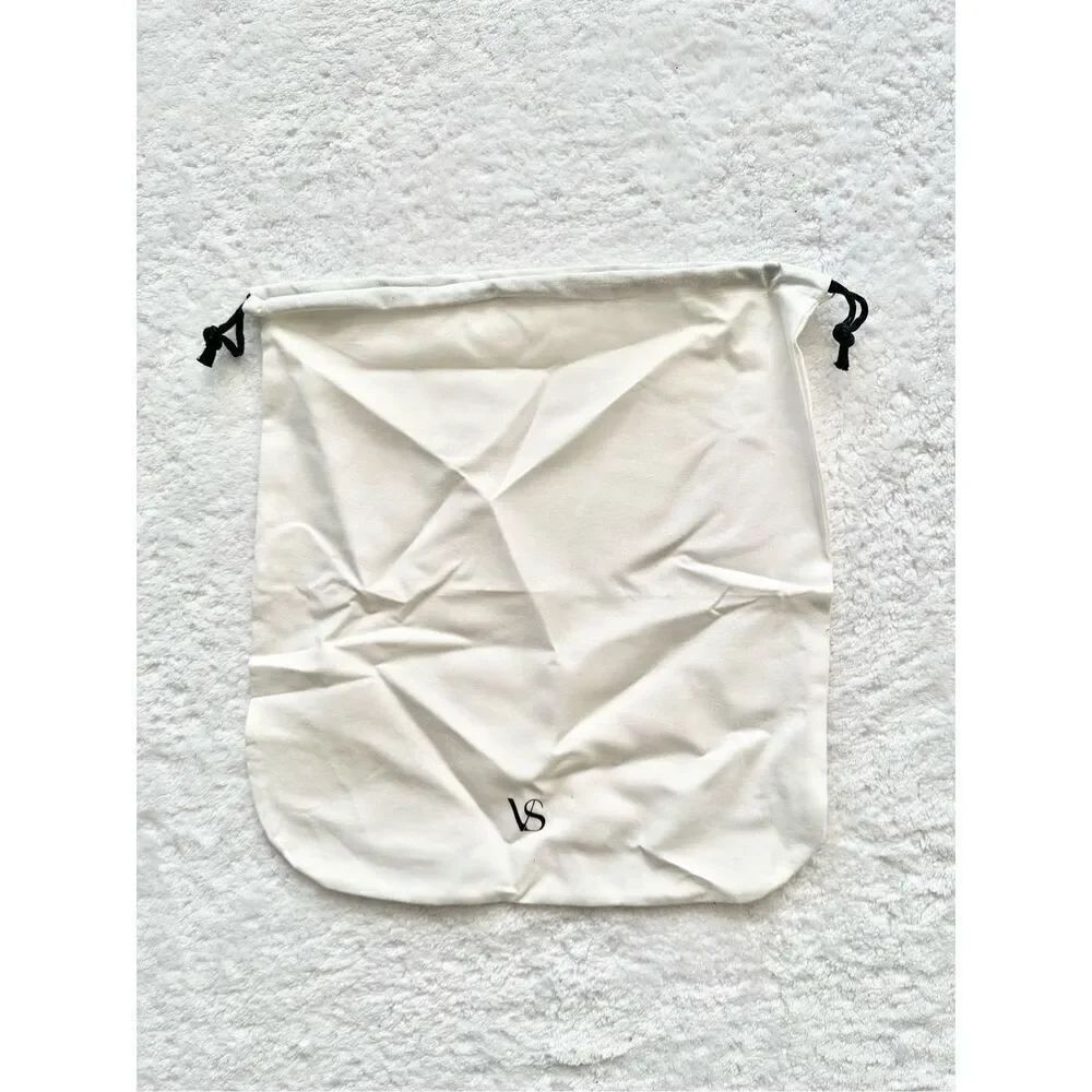 VS black and white dust bag